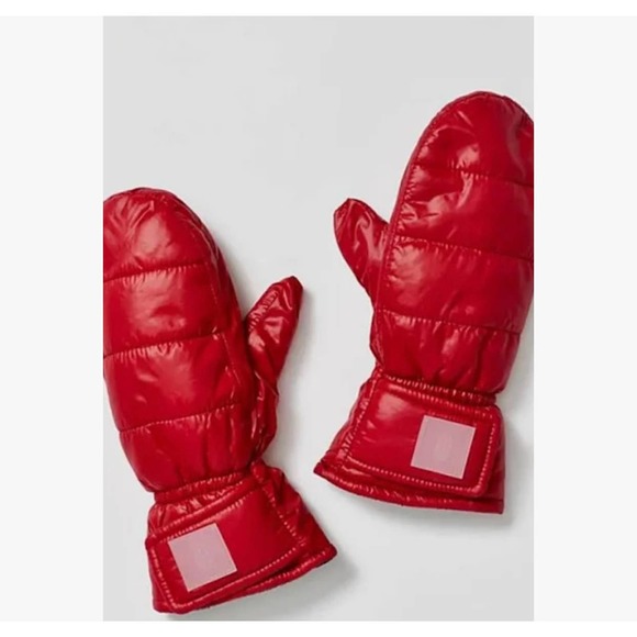 Free People Accessories - FP Free People Movement Red SHOW OFF Puffer Mittens New